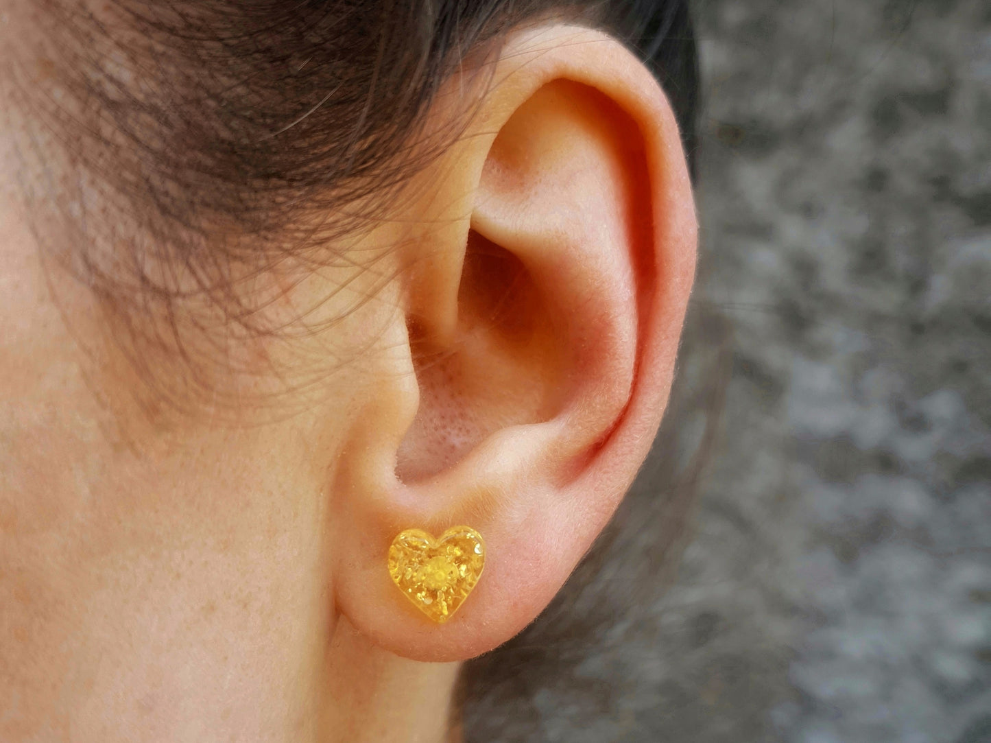 Beautiful amber heart stud earrings 