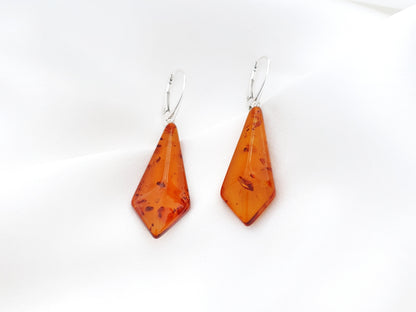 Silver earrings with amber stone