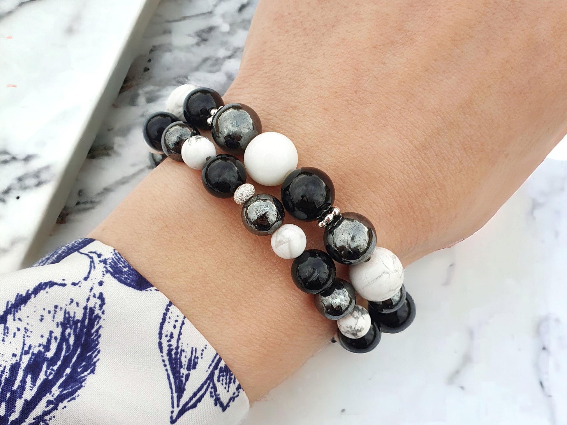 Handcrafted bracelet made from hematite, onyx, howlite